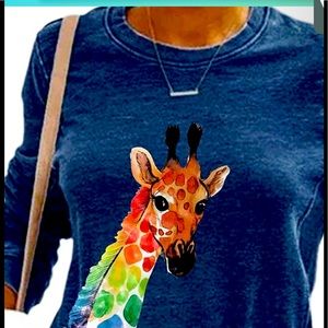 Light summer sweatshirt 2X woth giraffe 🦒 multi colored spots